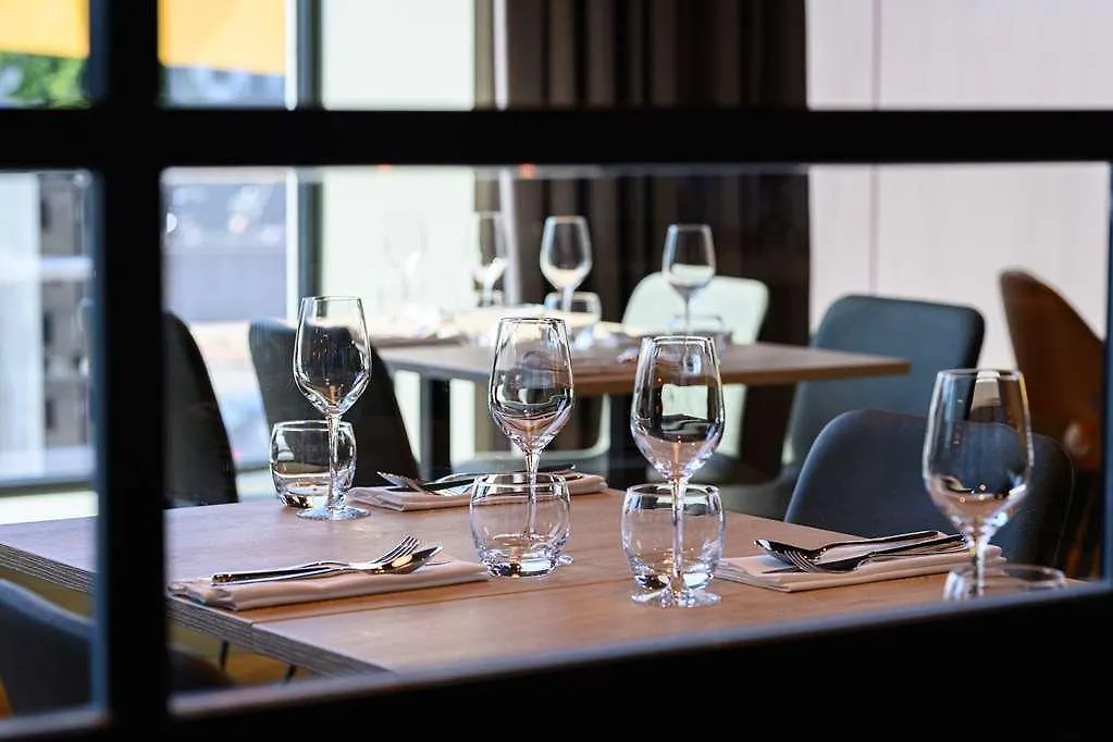 ****  Radisson Hotel Antwerp Berchem Belgia